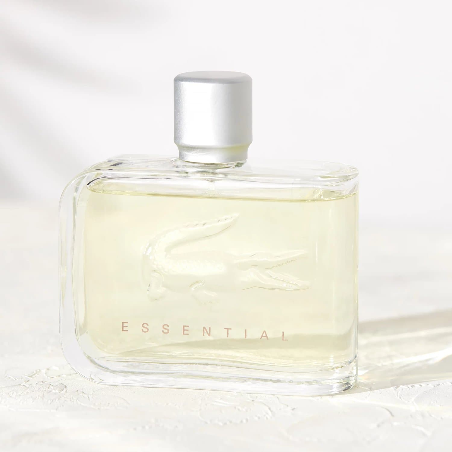 Lacoste Essential Eau de Toilette عطر اسنشيال من لاكوست - الصورة 1