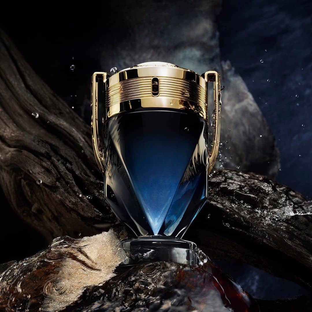 Paco Rabanne Invictus Parfum عطر إنفيكتوس بارفيوم من باكو رابان - الصورة 1