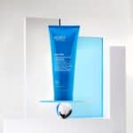 مزيل مكياج الحليب وتونر الكل في واحد من كورف