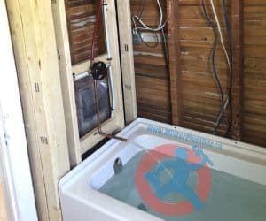 Testing a bathtub after installation s