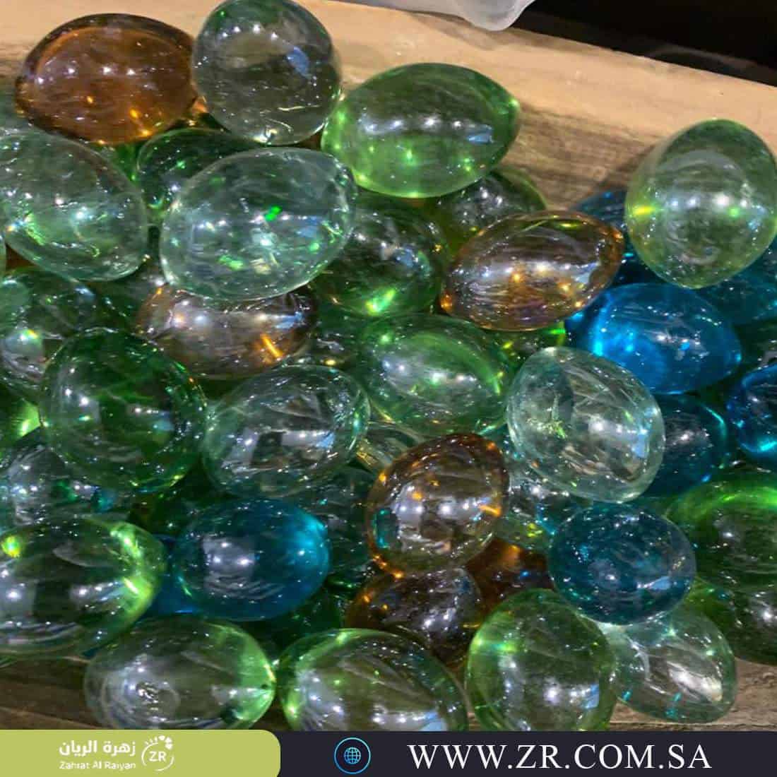 235192a0-f7bd-438c-8601-d201b00fac97.jpg Colorful crystal stone