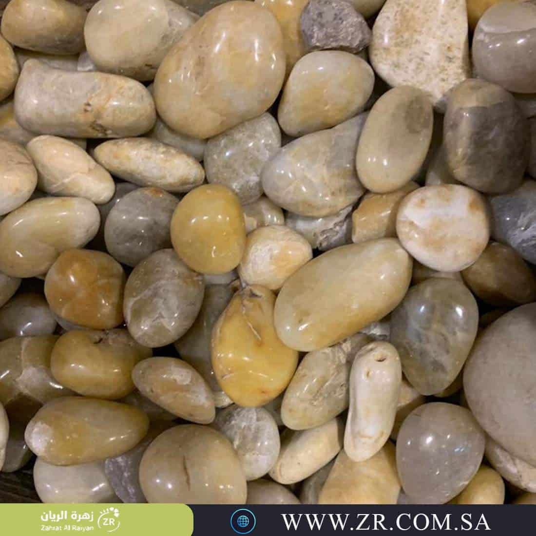 3eb45097-e169-4169-a8b1-78539a9d4551.jpg Decorative stone with shine
