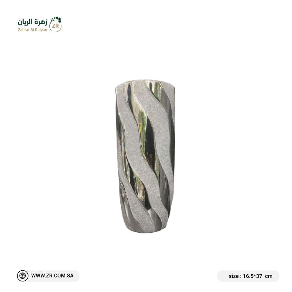 IMG-20220825-WA0044 فازة فضية مصنوعة من البورسلان