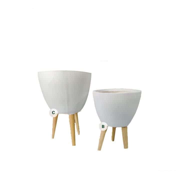 Fiberglass tubs with wooden legs Fiberglass tubs with wooden legs
