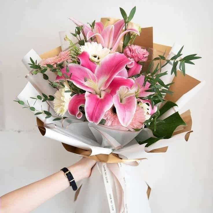 3fb8a8b7-7873-47e8-a1b9-4d81a64b1f04 باقة ورد ليليوم الفاخرة - Image 1
