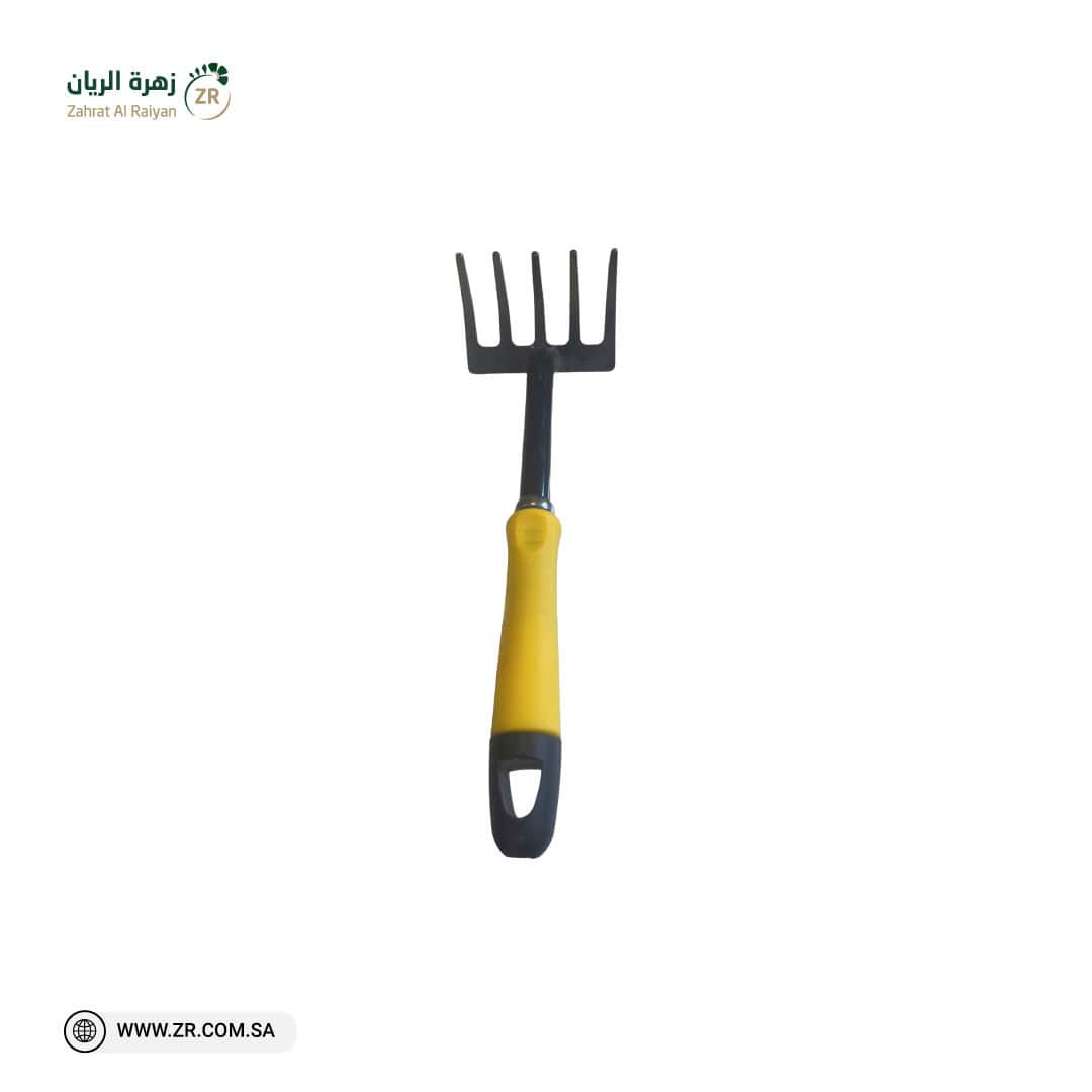 Hand hoe for farming منكاش يدوي للزراعة - Image 1