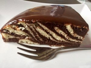 Dwukolorowe ciasto z białek