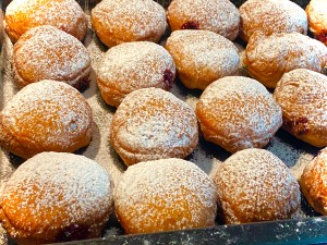 Pączki i faworki karnawałowe - najlepsze przepisy na tłusty czwartek! - E3750CF2 48D3 4076 80D8 724898709C5E