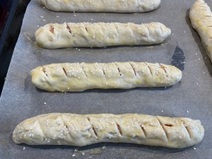 Bułki z serem i parówką a'la hot dogi - C6AB4F98 49D3 4A98 B406 534B59949C7B