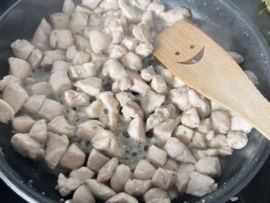 Kurczak z makaronem i szpinakiem w kremowym sosie curry - B0A3F19E 971E 4DF5 80FD 3E6A187524C6