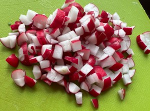 Sałatka ze świeżym ogórkiem i brokułem - A669EA91 2FFB 4990 AE2C 6B9926985ECE