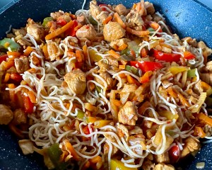 Azjatycka patelnia z kurczakiem - 9E8BCFFC CDA5 426C B453 5FF3A924A027