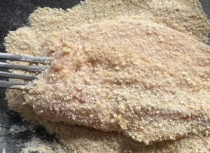 Wystarczy jeden składnik, aby uzyskać mega chrupiące i soczyste kotlety! - IMG 3040 scaled e1751007932464