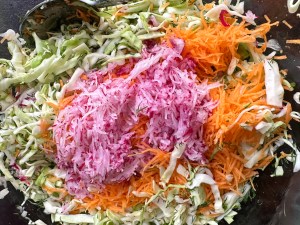 Chrupiąca surówka z młodej kapusty - IMG 6390