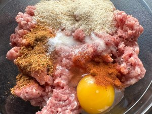 Faszerowane roladki mielone duszone w pysznym sosie - IMG 1153