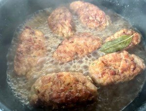 Faszerowane roladki mielone duszone w pysznym sosie - IMG 5253