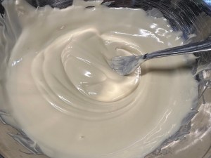 Sernik na zimno z białą czekoladą i malinami - IMG 3644