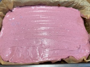 Serniczek Twix z musem jagodowym - IMG 8518