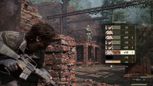 Naked Snake sheltering behind a wall with his camouflage menu on-screen in Metal Gear Solid Delta: Snake Eater