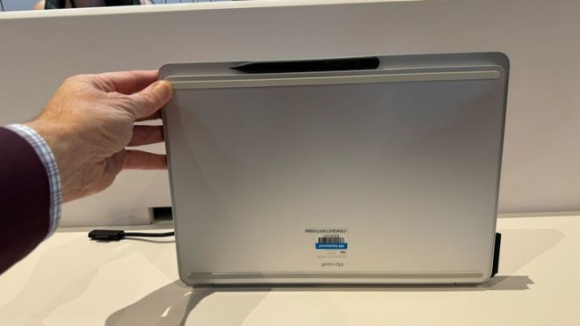 Surface Laptop Studio 2