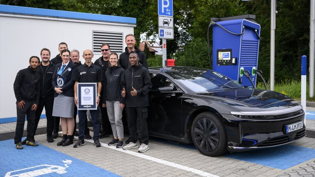 Lucid Air Grand Touring Guinness World Record