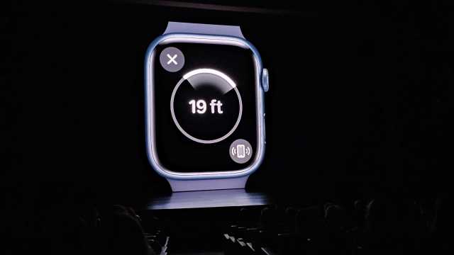 Apple Watch showing iPhone finder on screen