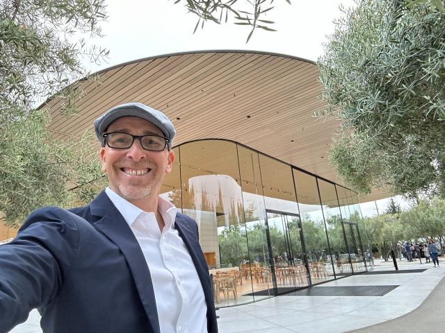 an image of Lance Ulanoff at the Apple September event