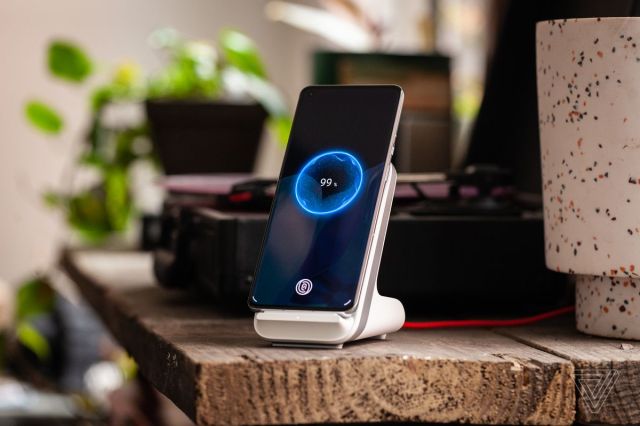 OnePlus’ wireless warp charger can fully charge the phone in under 45 minutes