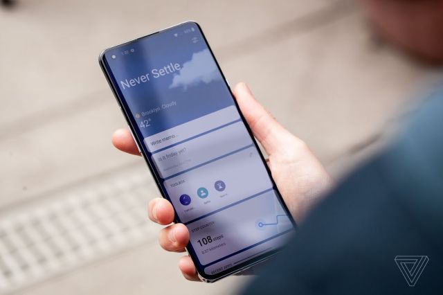 You can put all your widgets in a drop-down menu instead of on your home screen.