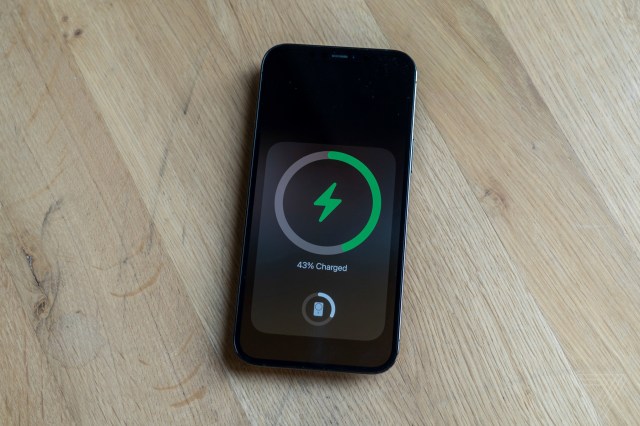 The screen that appears when you attach the MagSafe Battery