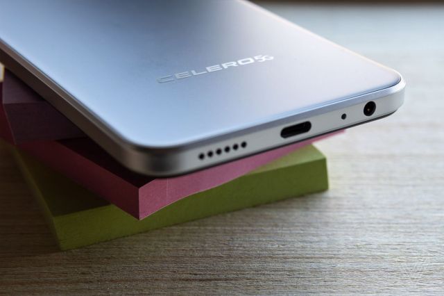 A closeup of the bottom of the Celero 5G