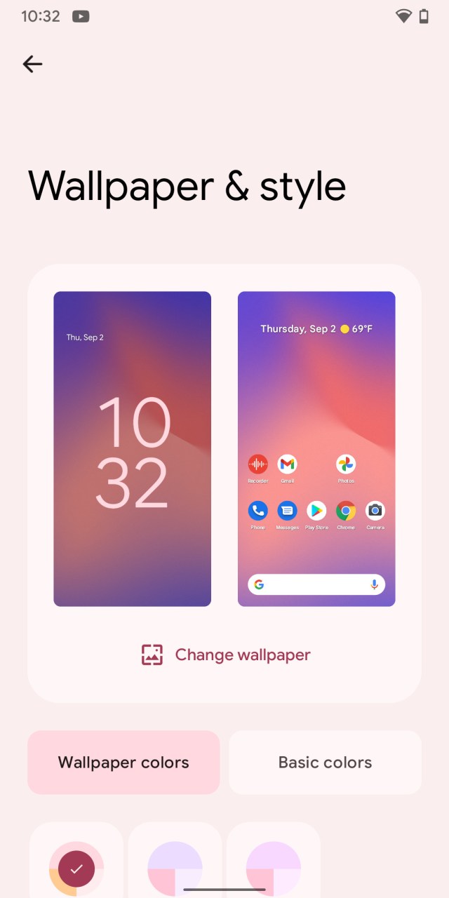 Select “Change wallpaper.”