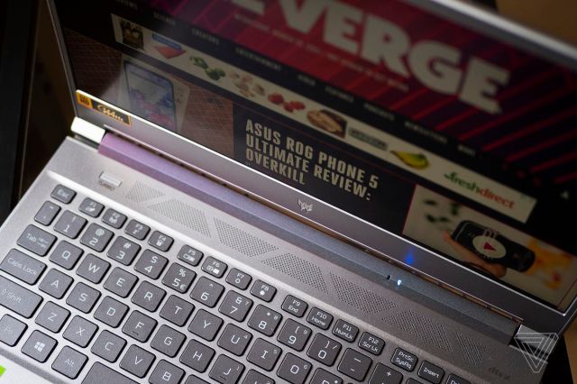 Acer Predator Triton 300 SE