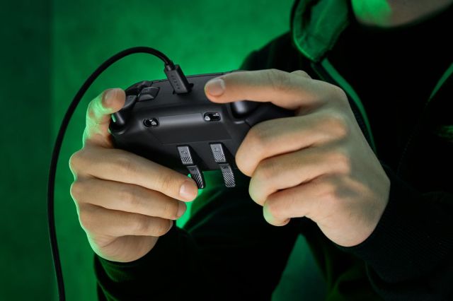 Razer Wolverine V2 Chroma