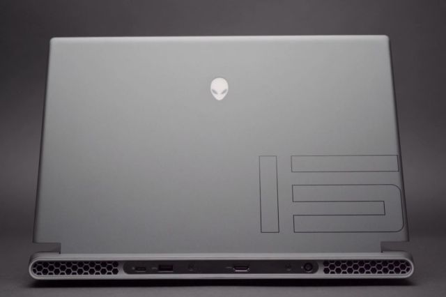 Alienware M15 R5