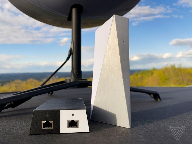 The Starlink power adapter and Wi-Fi router