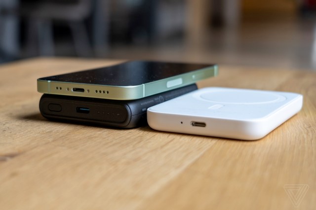 An Anker battery next to the MagSafe Battery