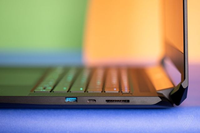 Corsair Voyager A1600