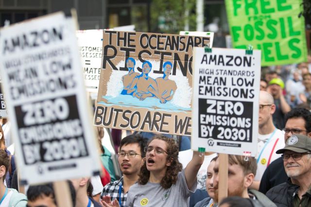 environment-wireless-internet-retail-distribution-strike
