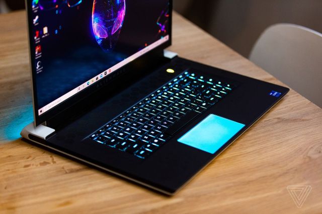 Alienware X17