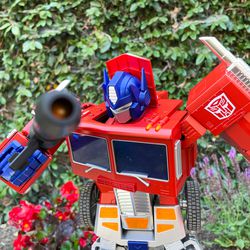 Down the barrel of an ion blaster.