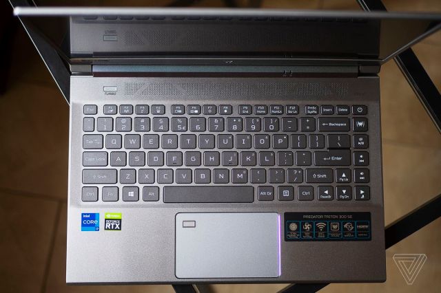 Acer Predator Triton 300 SE