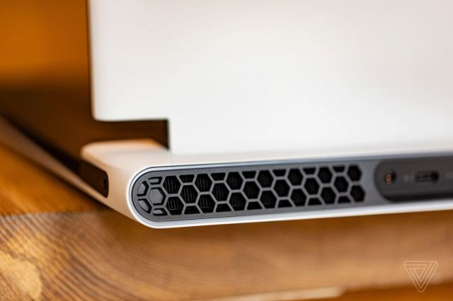 Alienware X17