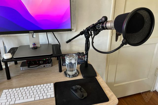 Microphone
