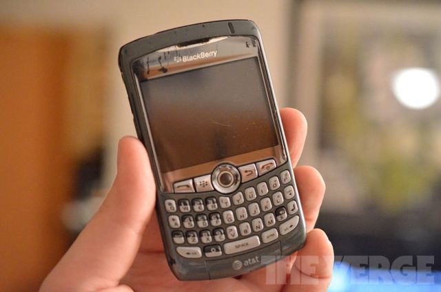 RIM BlackBerry 8310 beat up (1020)