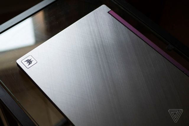 Acer Predator Triton 300 SE