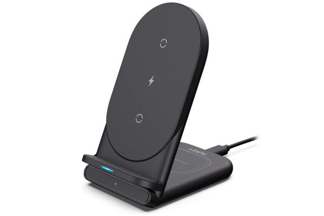 Aukey 10W wireless charger