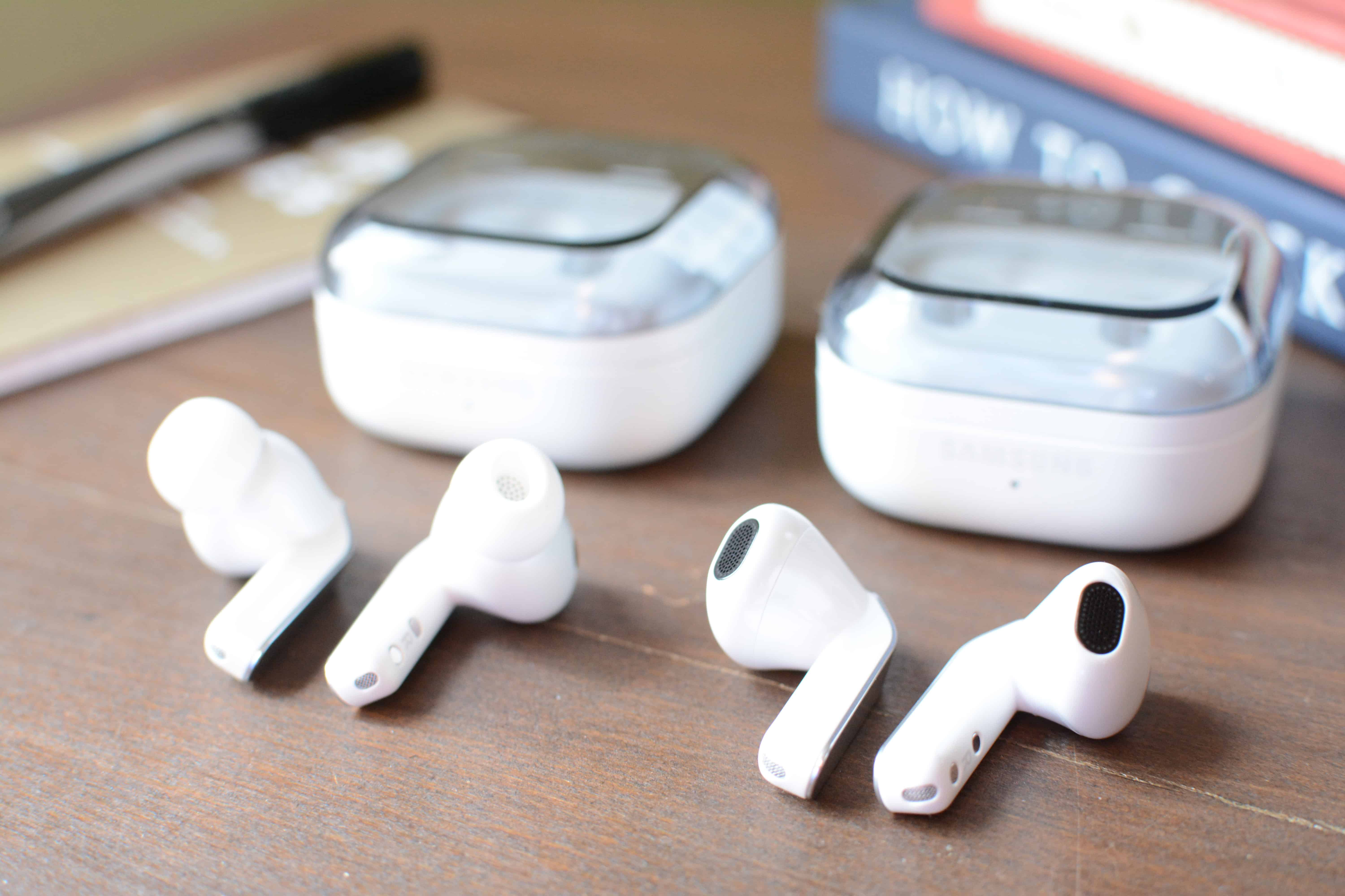Samsung Galaxy Buds 4 Pro (left) and Samsung Galaxy Buds 4 (right)