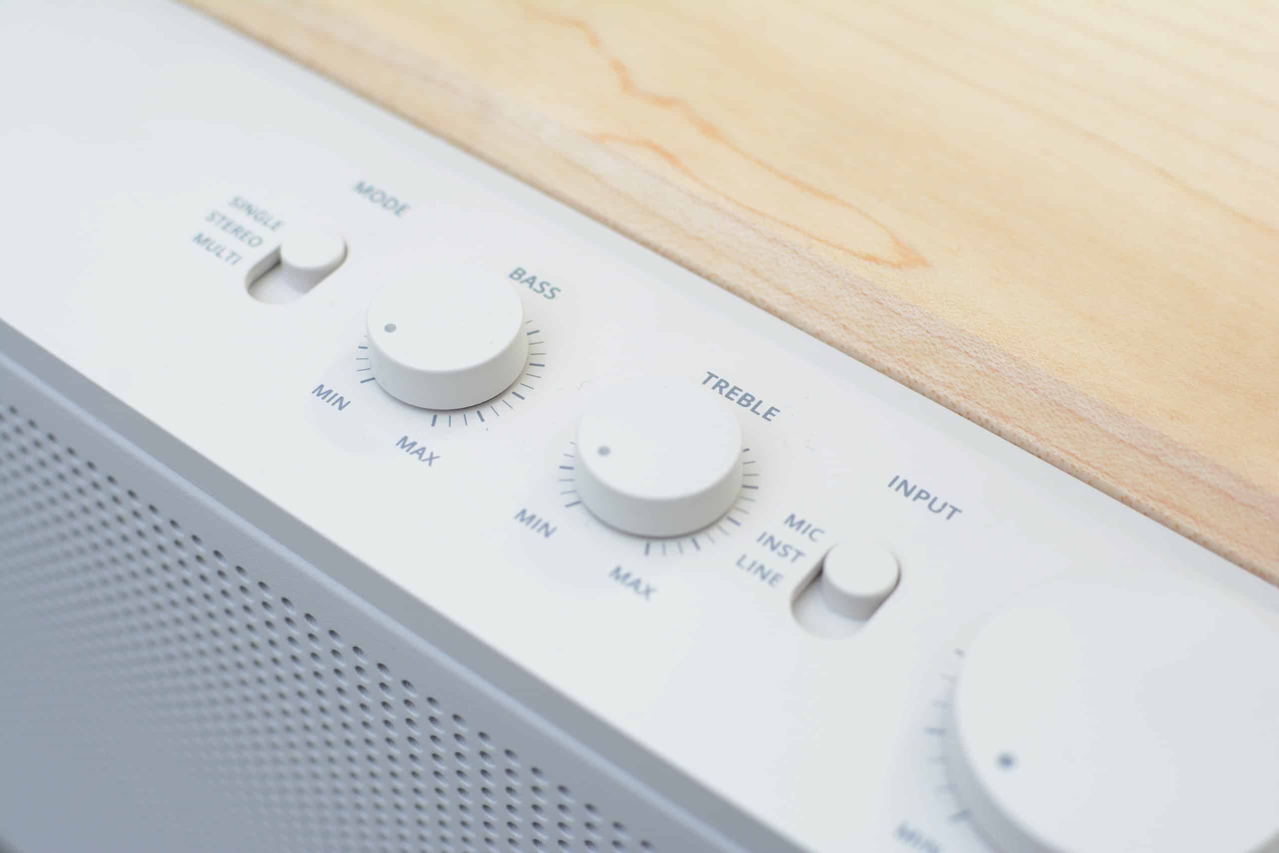 Some of the Elie 12's controls
