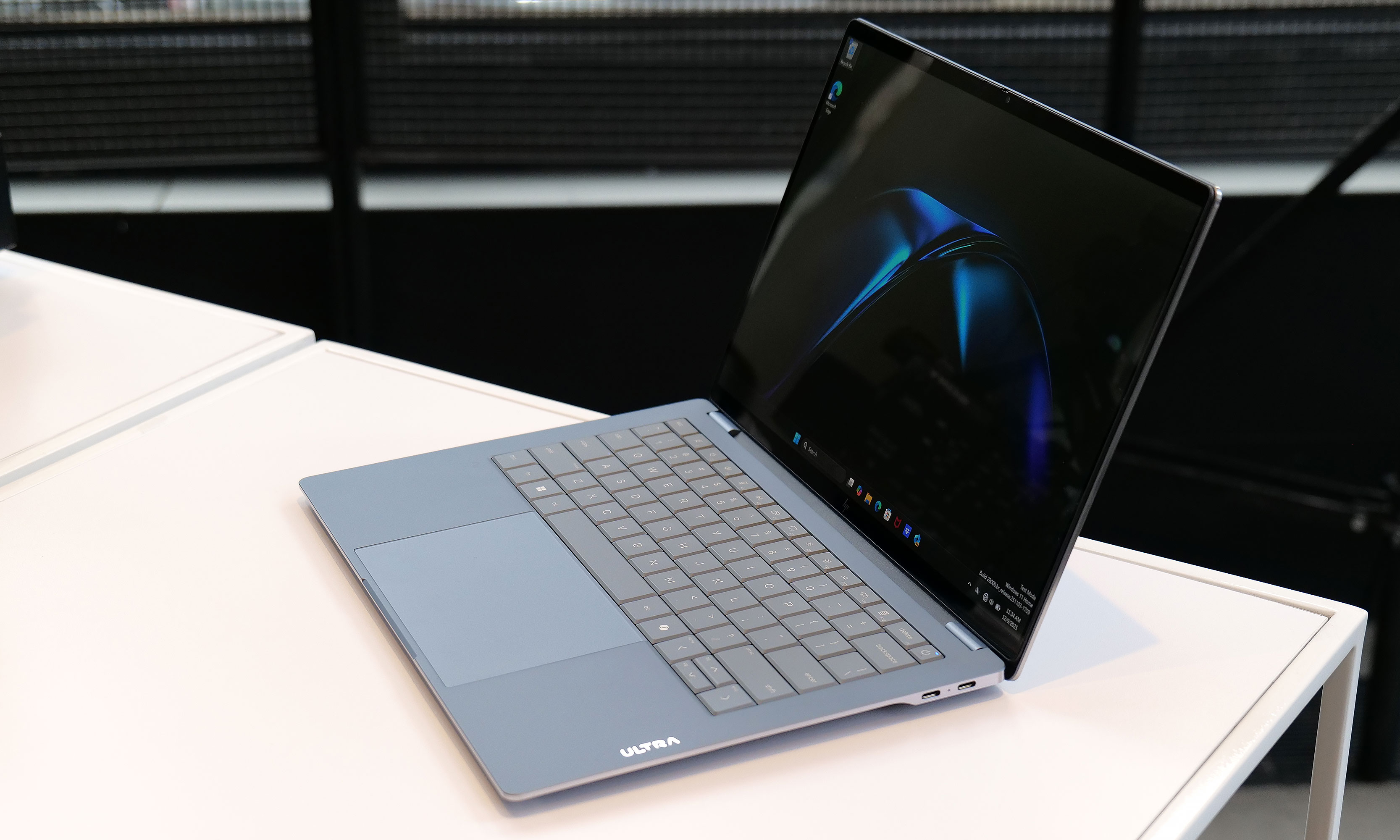 HP claims the Omnibook Ultra 14 has passed 20 different MIL-STD 810H tests for things like extreme temperature and shock resistance.